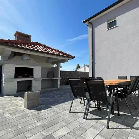 Ela With Heated Pool Comfortable Vila Zadar